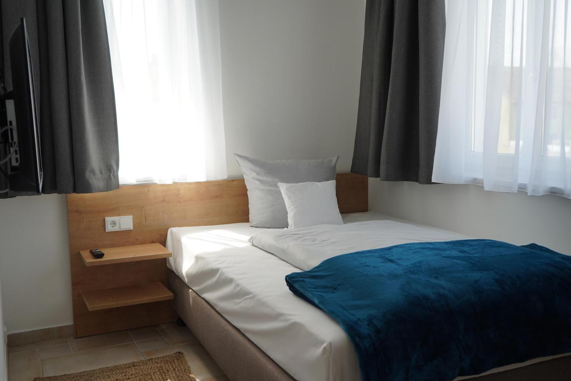 Eco Motel Wallersdorf Exterior photo
